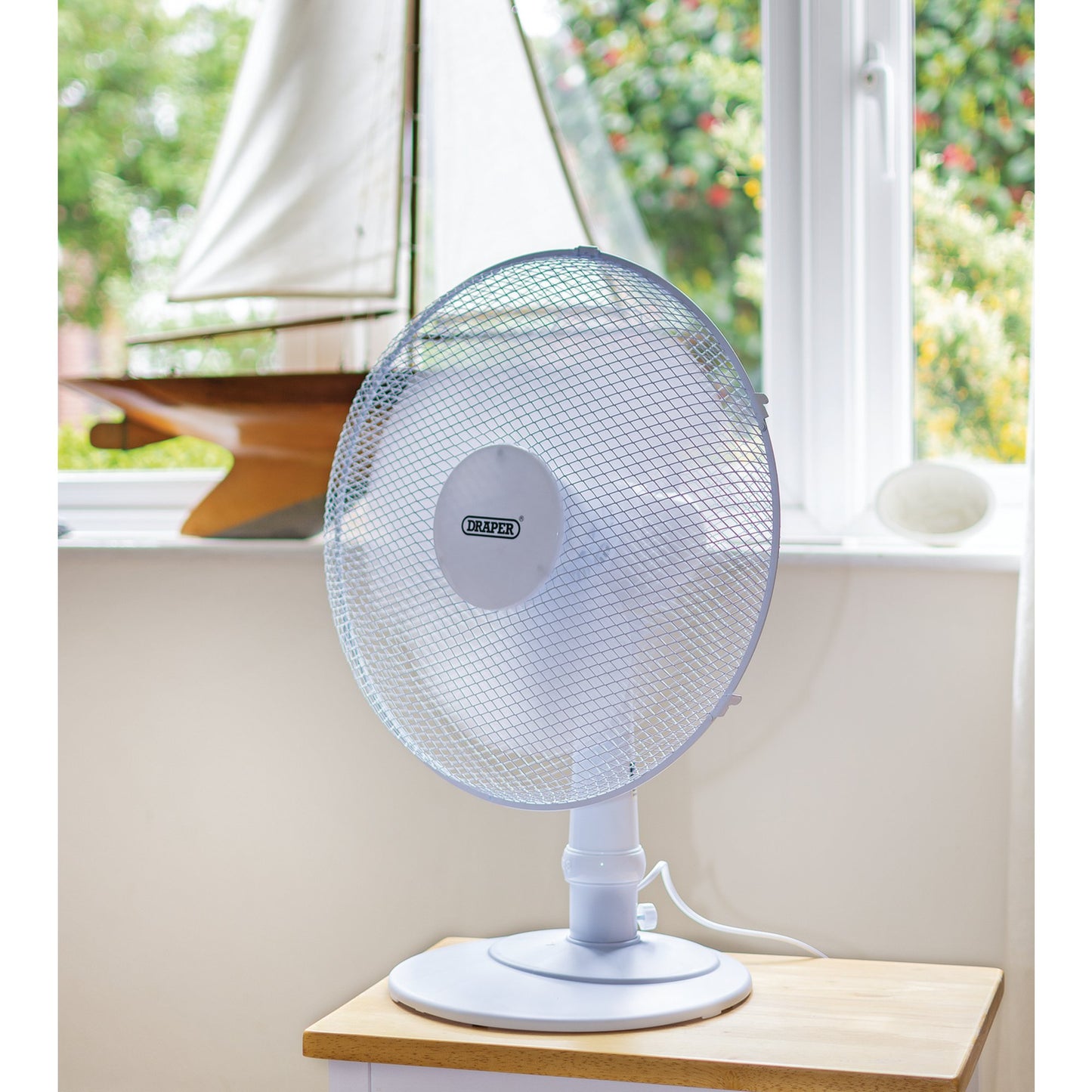 Draper 230V Desk Fan 16" 400mm 45W 3 Speed 90 Degree Oscillating Head 09111