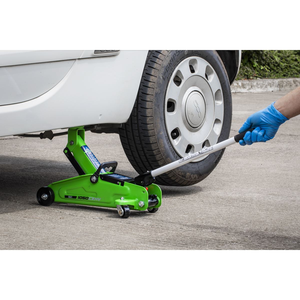 Sealey Trolley Jack 2tonne Short Chassis - Hi-Vis 1050CXHV