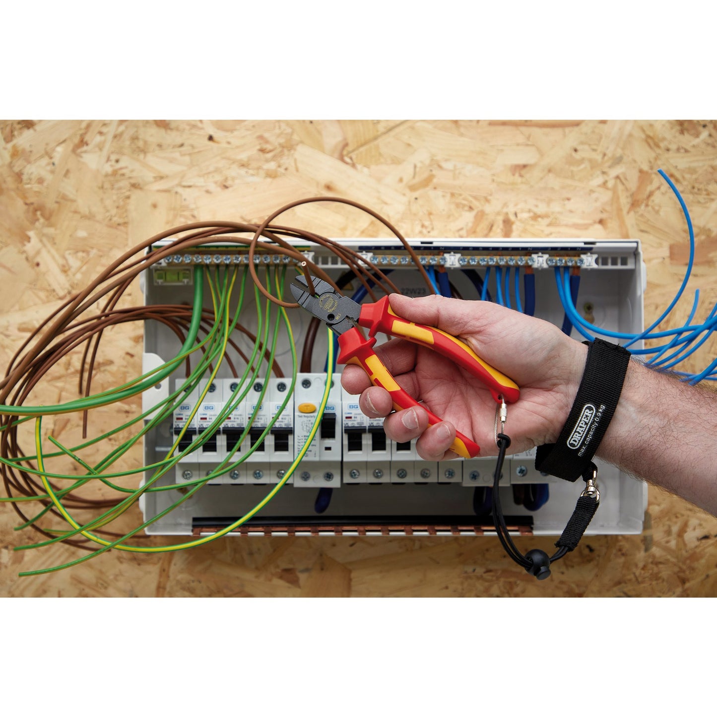 XP1000 VDE Tethered 4-in-1 Combination Side Cutter Bender & Stripper 160mm 13642