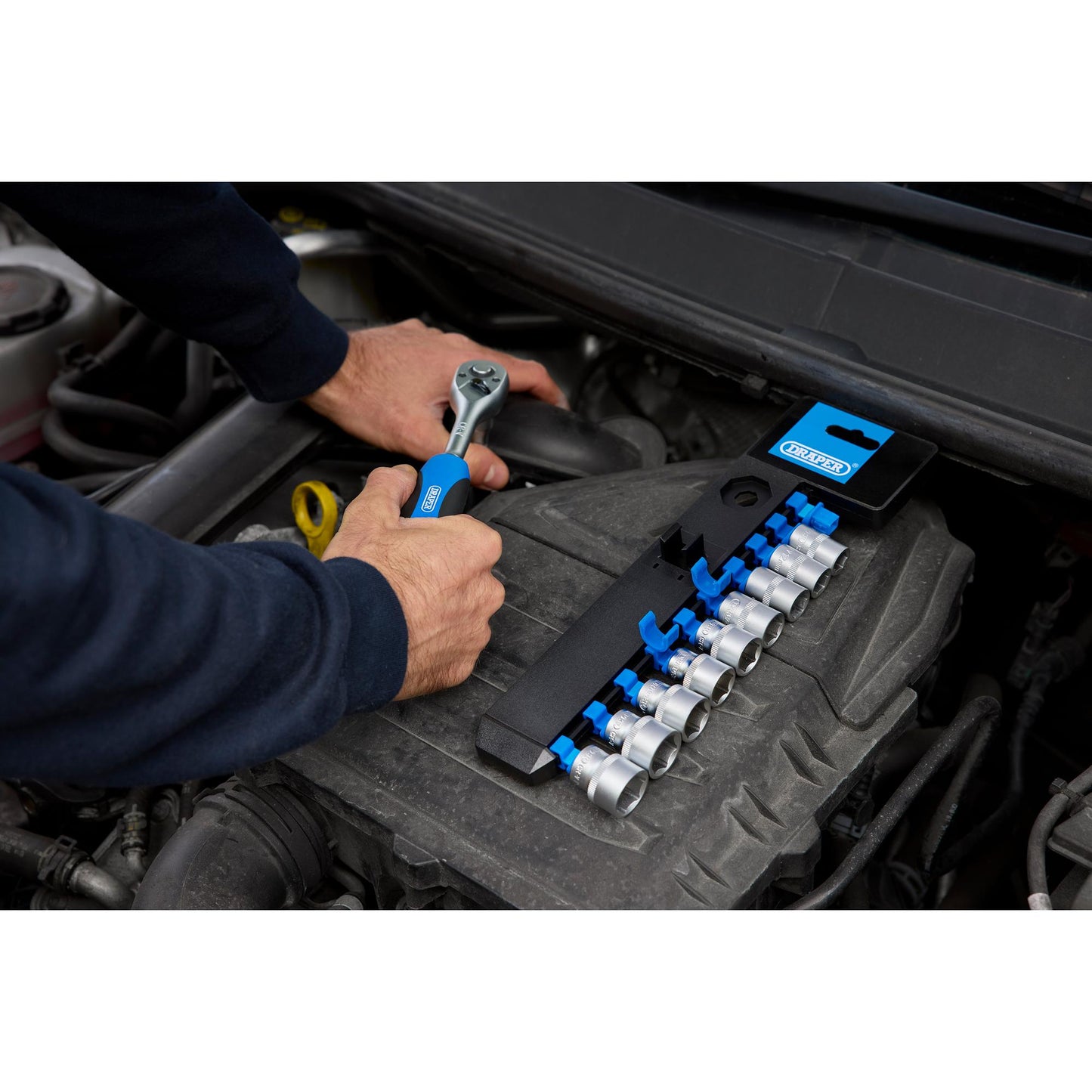 Draper Metric Socket & Ratchet Set 3/8"D 12pc 10 to 19mm & 125mm Extension 16371