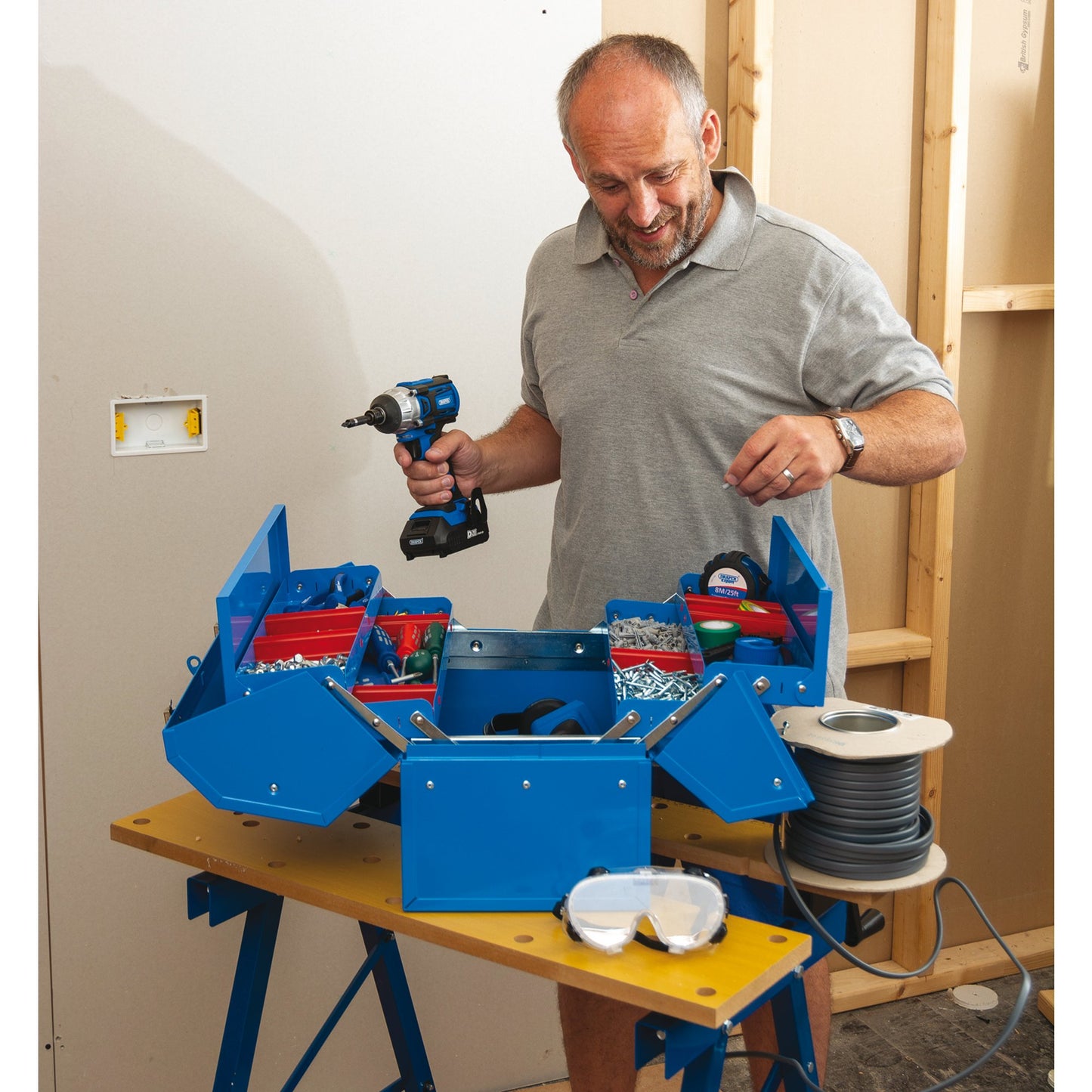 Draper Barn Type Tool Box with 4 Cantilever Trays Blue 460 x 257 x 355mm 460mm