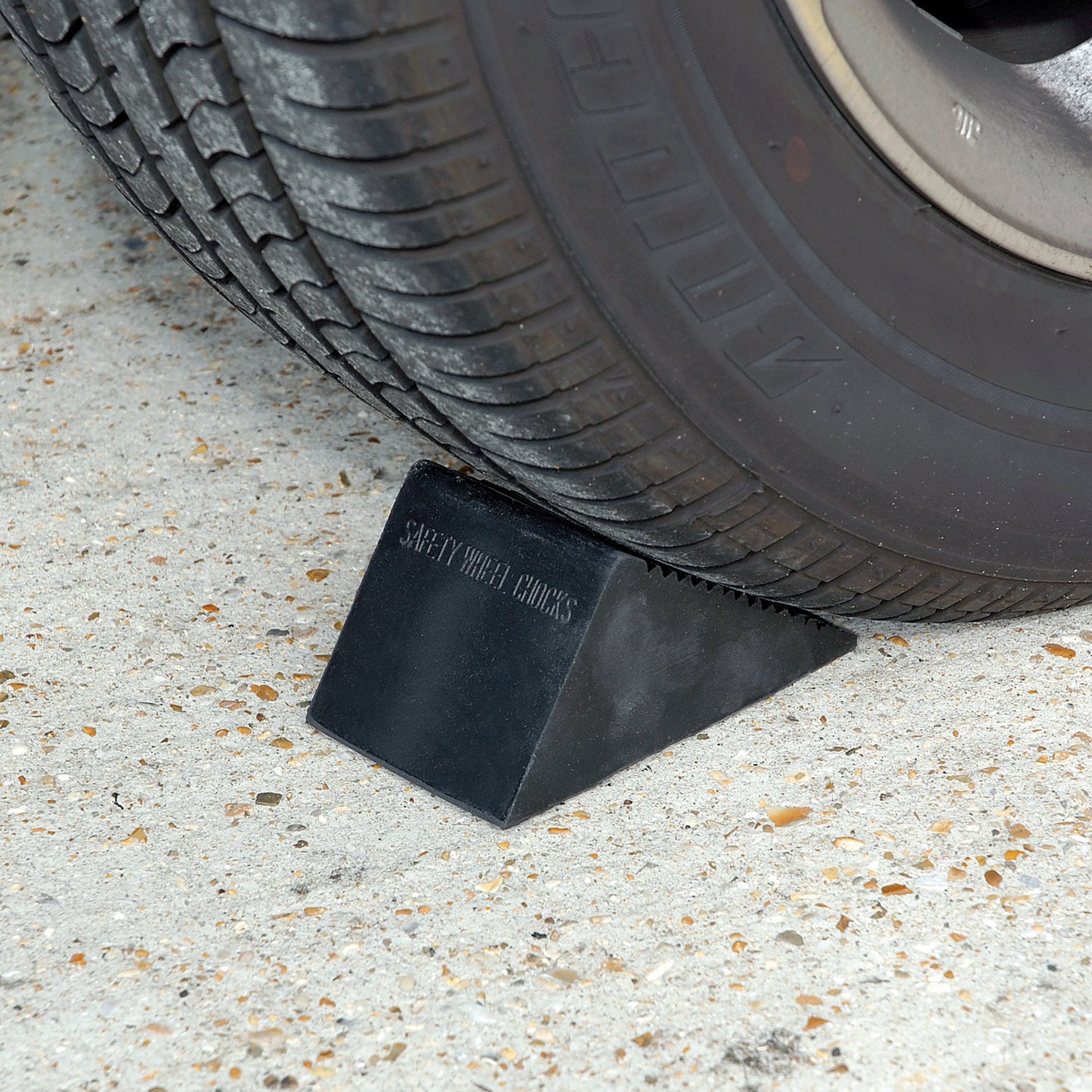 Draper Rubber Wheel Chocks Pair Size 125 x 60 x 78mm 54500