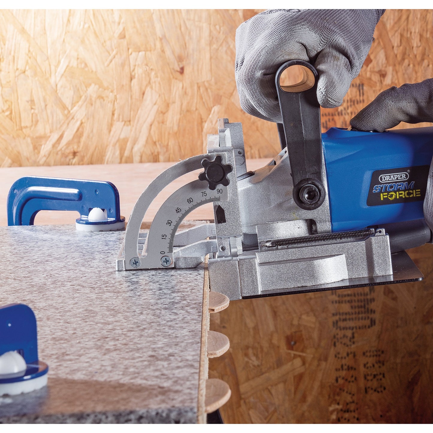 Draper Biscuit Jointer 240V 900W Cutting Depth 0 - 20mm Blade Size 100mm 83611