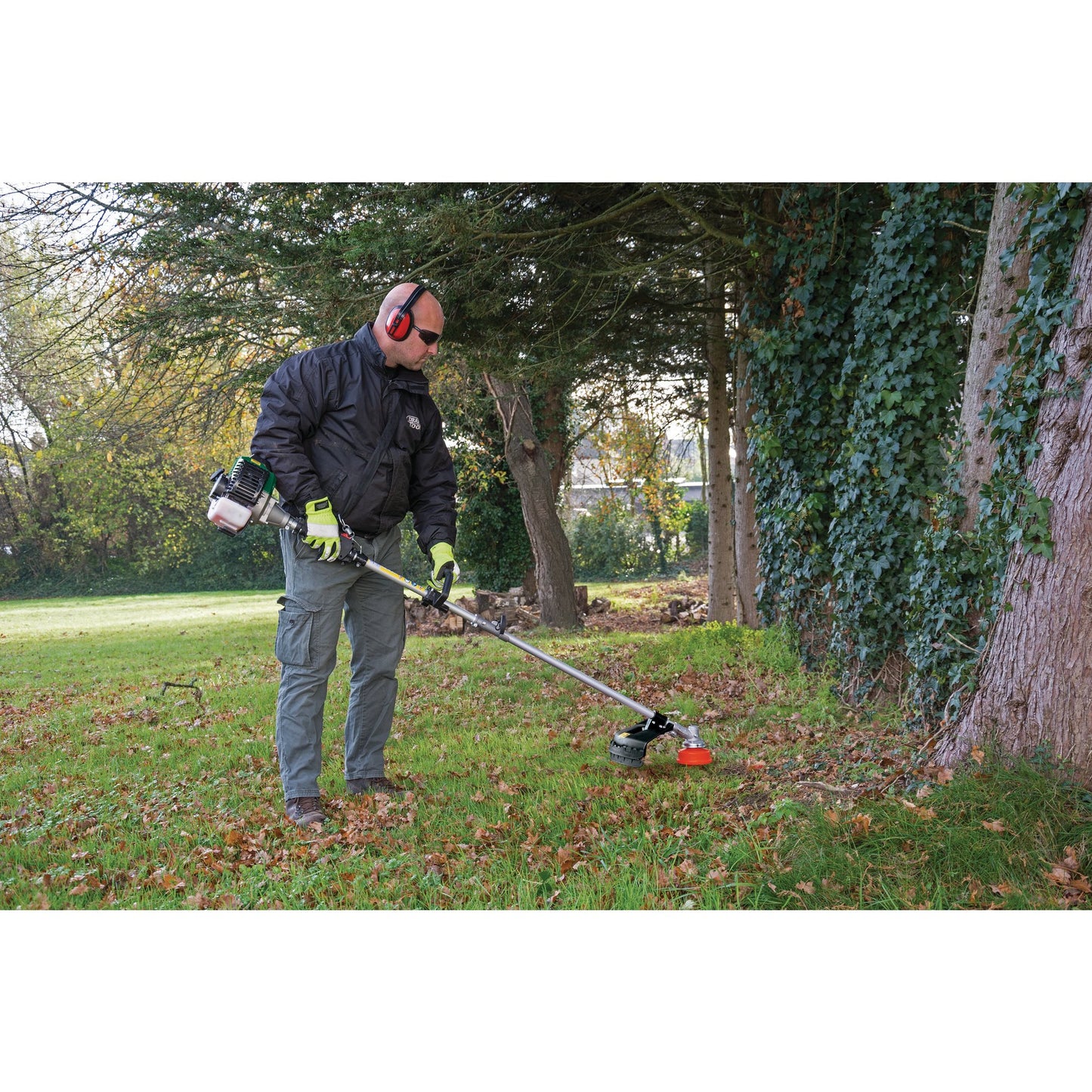 Draper 4 in 1 Petrol Garden Tool Kit 32.5cc Trimmer Pruner Extension Pole 84706