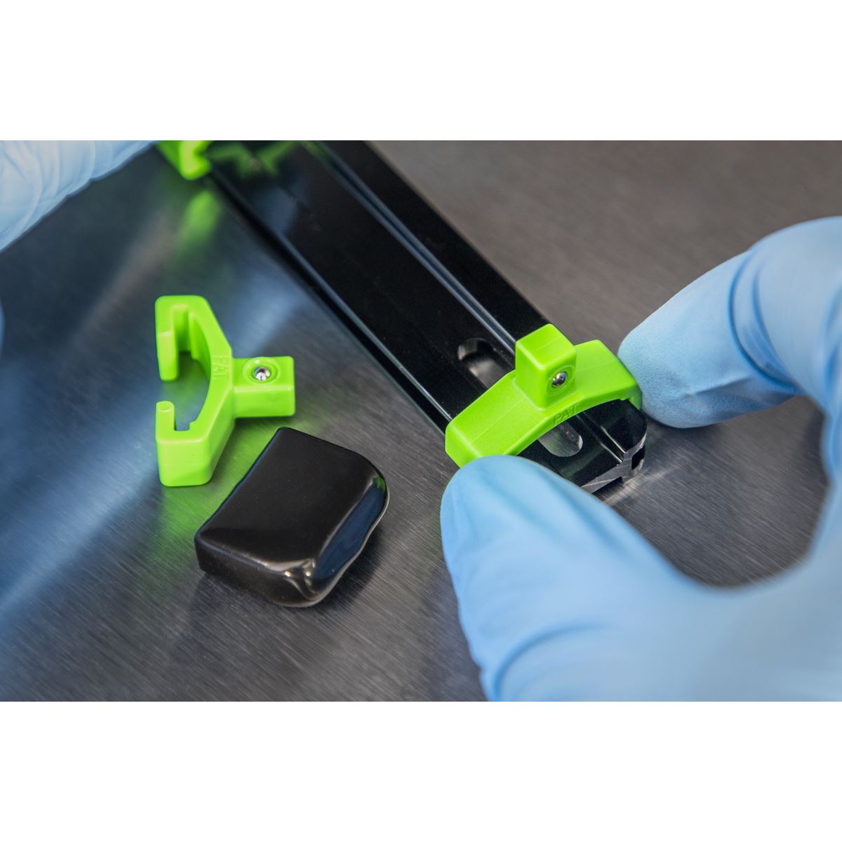 Sealey Socket Retaining Rail with 16 Clips 1/4"Sq Drive Hi-Vis Green AK27052HV