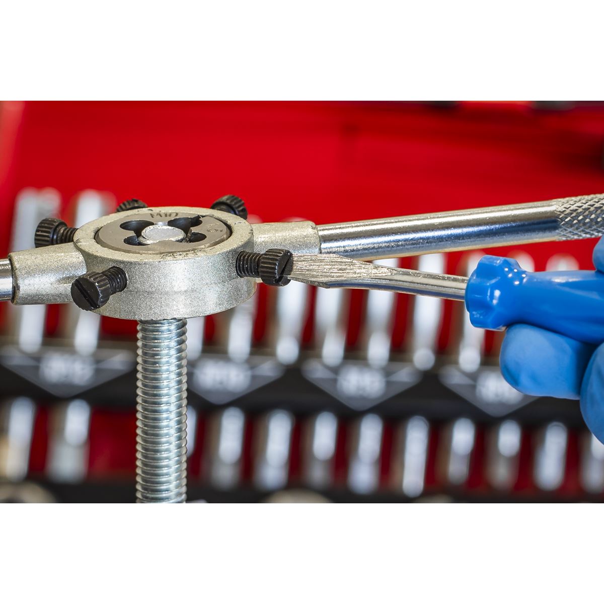 Sealey Tap & Die Set 32pc Split Dies Metric AK3015