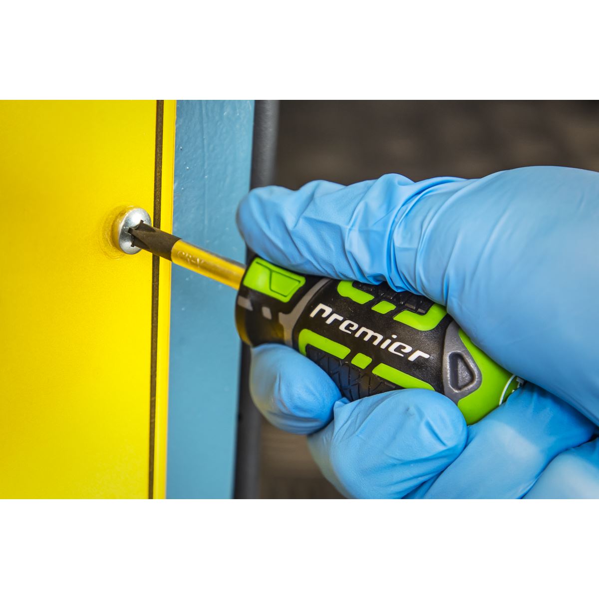 Sealey Screwdriver & Bit Set 33pc GripMAX® - Hi-Vis AK4370HV