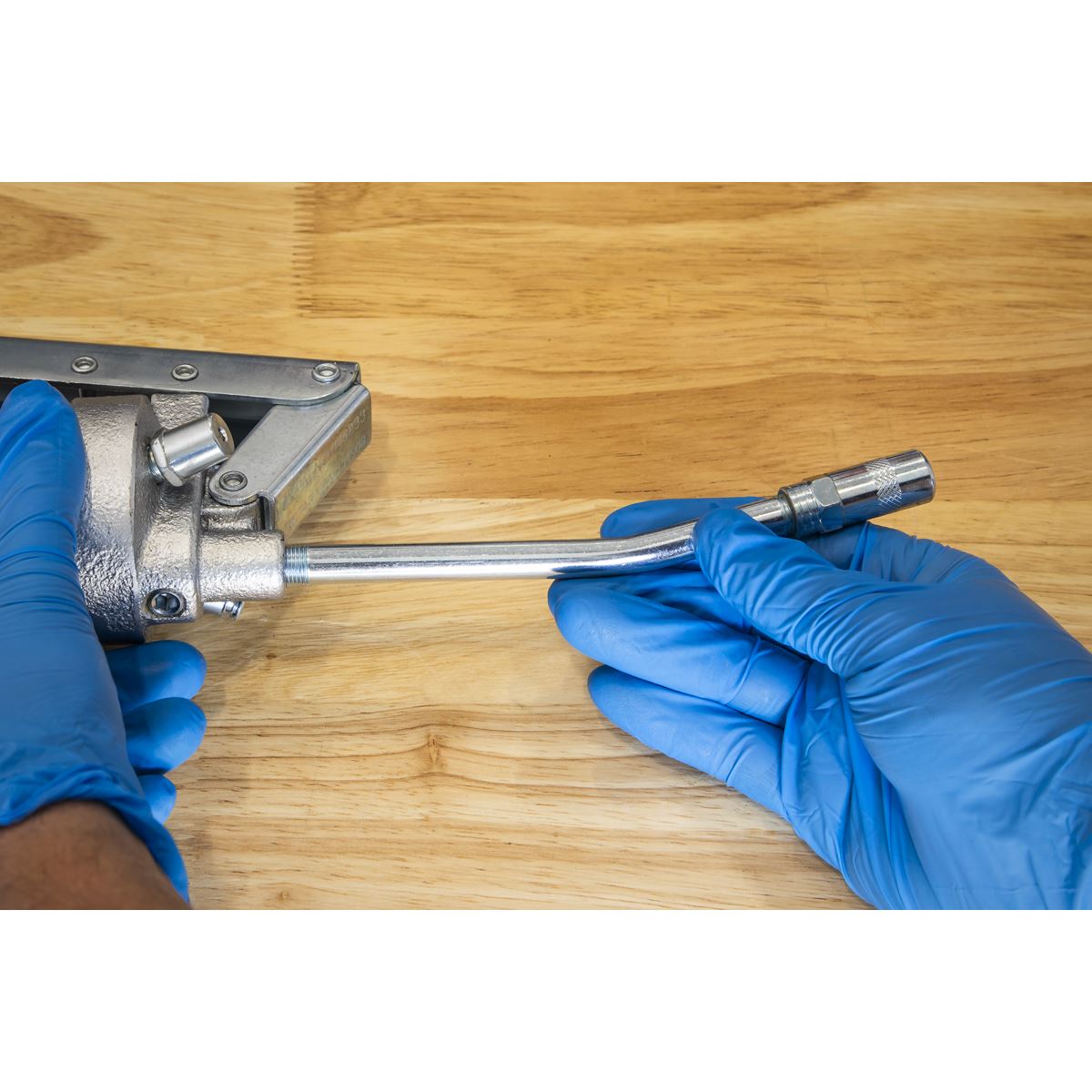 Sealey Grease Gun Heavy-Duty Twin Piston 3-Way Fill AK4402