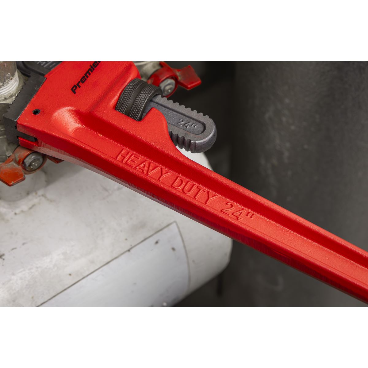 Sealey Pipe Wrench European Pattern 610mm Cast Steel AK5112
