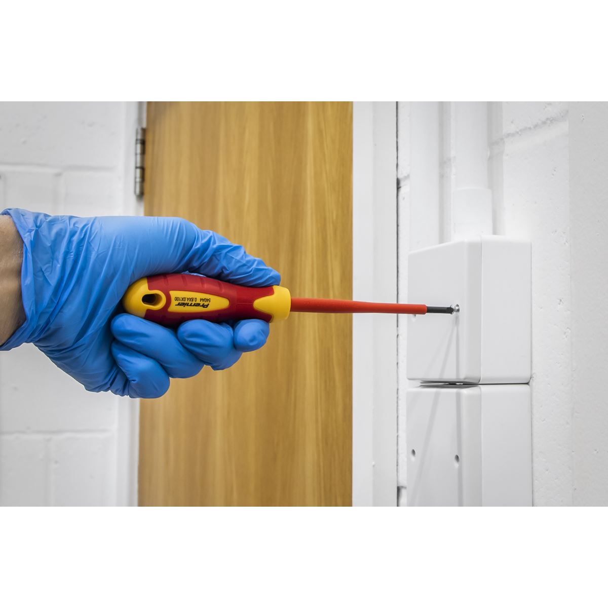 Sealey Screwdriver Set 6pc VDE Approved AK6130