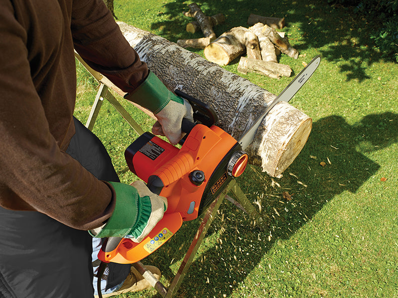 BLACK + DECKER CS2040 Corded Chainsaw 40cm Bar 2000W 240V B/DCS2040