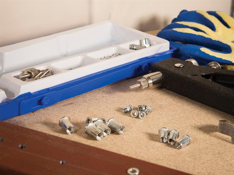 BlueSpot Tools Nut Riveter Kit (M3-M8) 86 Piece B/S9106