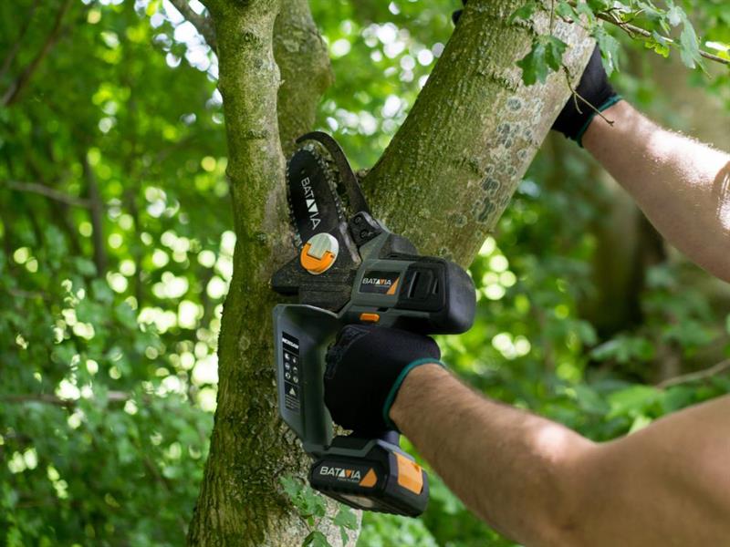 Batavia Compact Chainsaw 12V 1 x 2.0Ah Li-ion BAT7064256