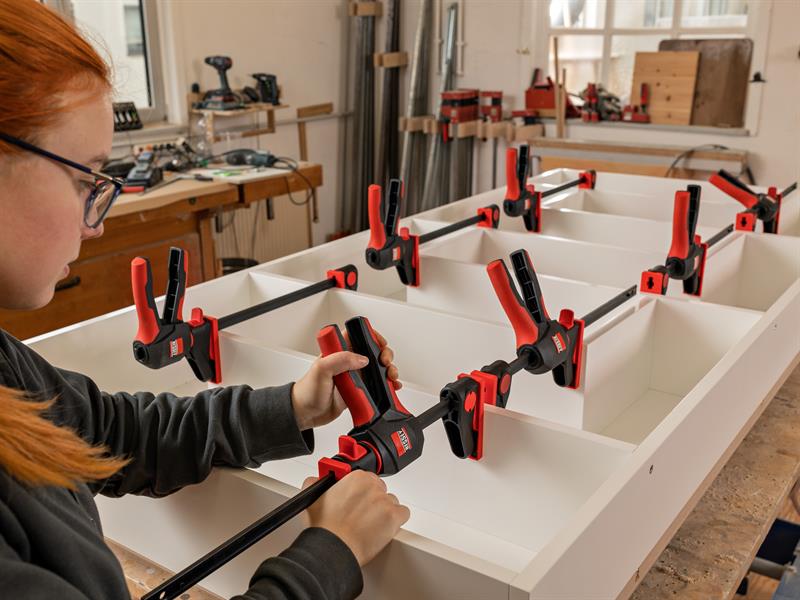 Bessey EZ360 One Handed Clamp 300mm 360° Force Of Up To 1,400N BESEZ36030