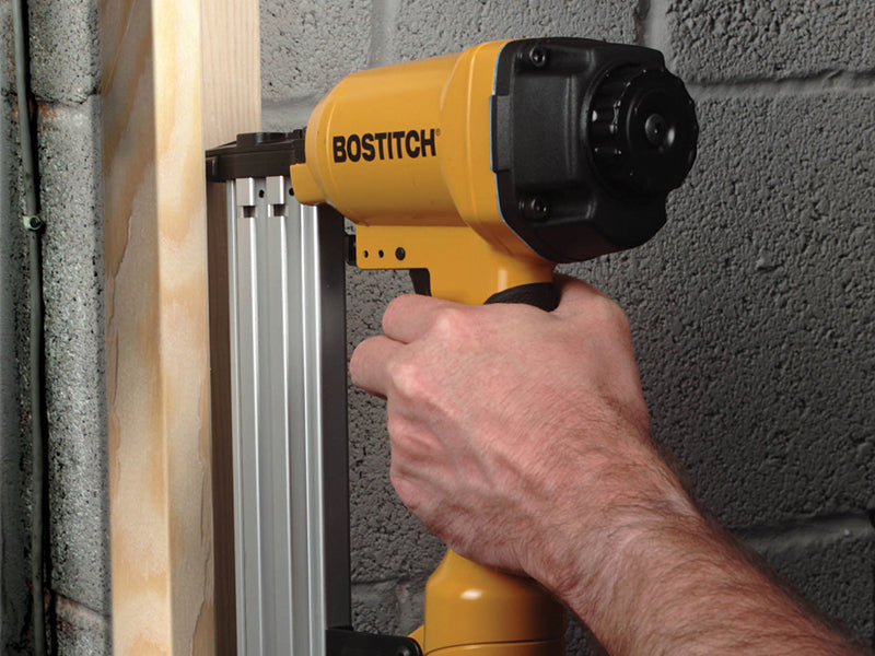 Bostitch SB-HC50FN Pneumatic Concrete Block Nailer 20-50mm Nails BOSSBHC50FN