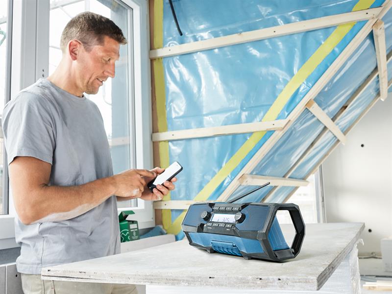 Bosch Professional Bluetooth Radio 240V & Li-ion Bare Unit BSH6014A3070