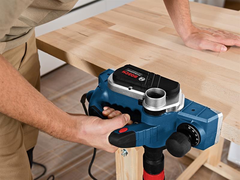 Bosch GHO 28-82 D Professional Planer 710W 240V BSHGHO2682D