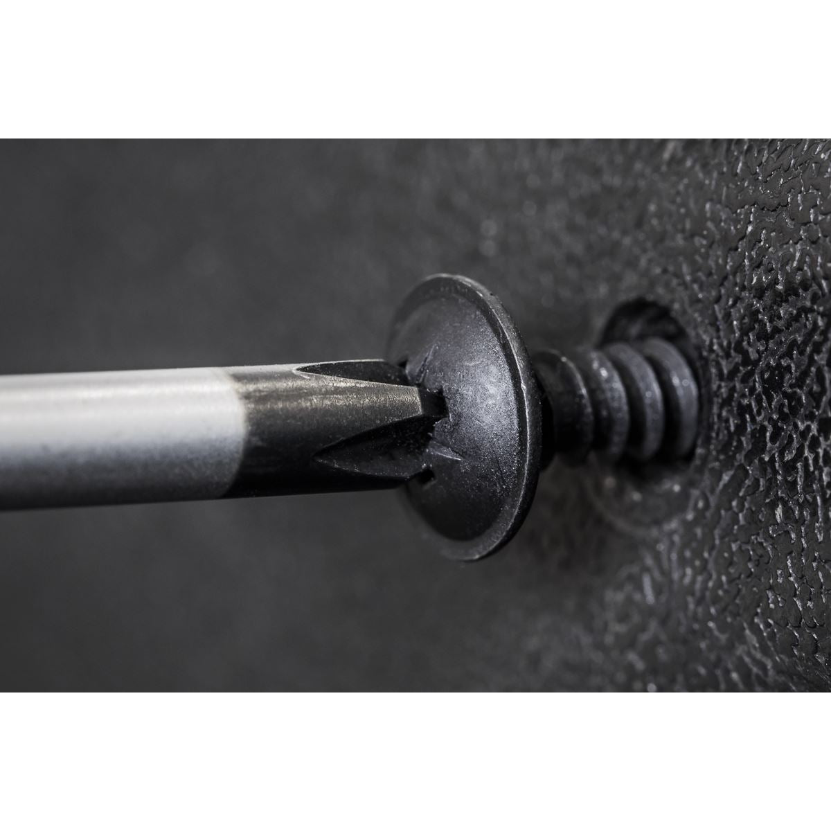 Sealey Self-Tapping Screw 4.2 x 16mm Flanged Head Black Pozi Pack of 100 BST4216