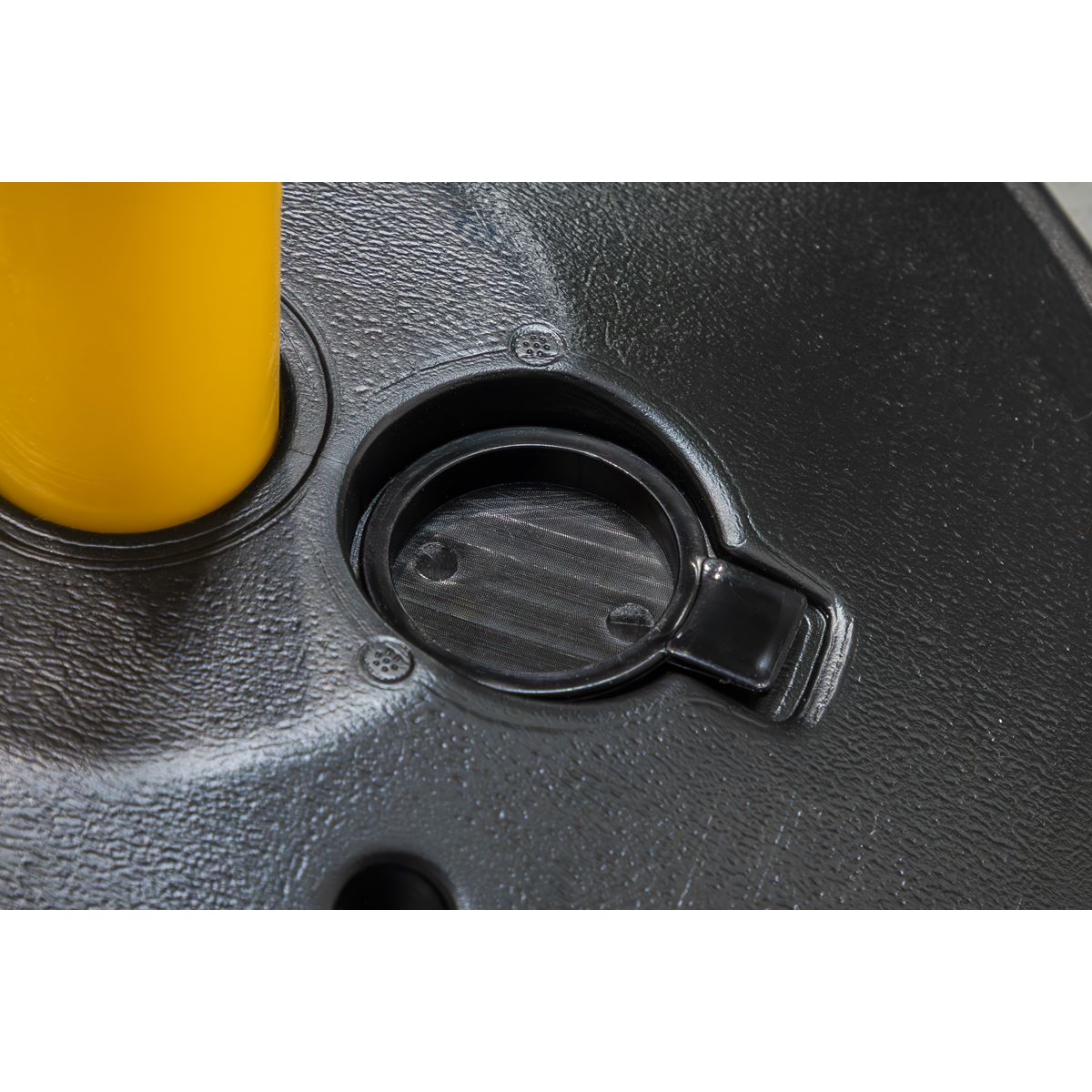 Sealey Black/Yellow Post & Chain Kit 25m BYSBKIT