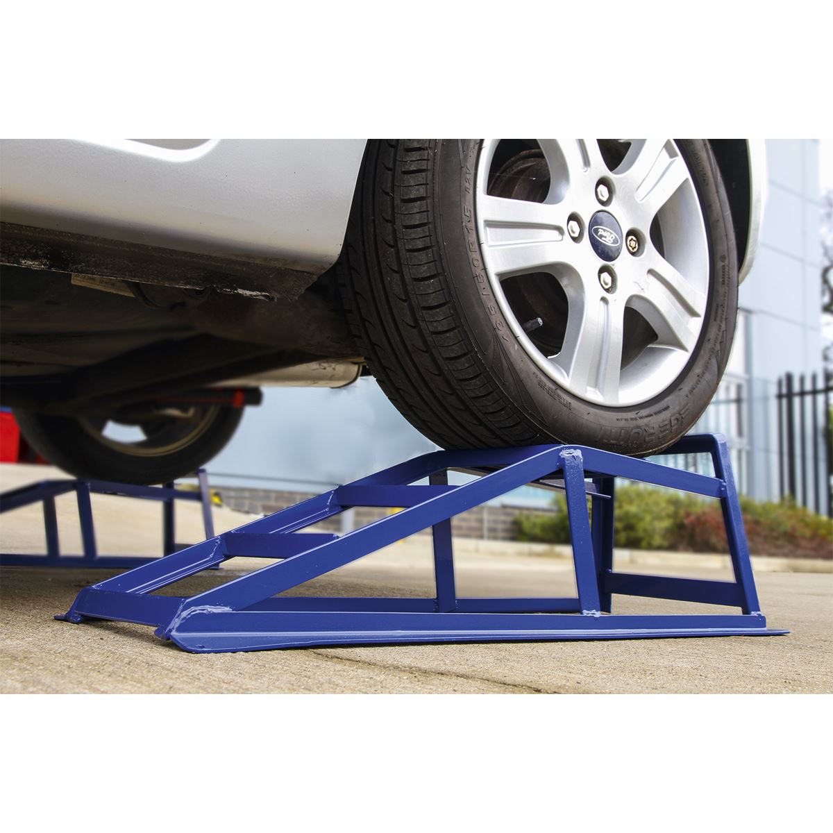 Sealey Car Ramps 1 Tonne Capacity per Ramp 2 Tonne Capacity per Pair CAR2000