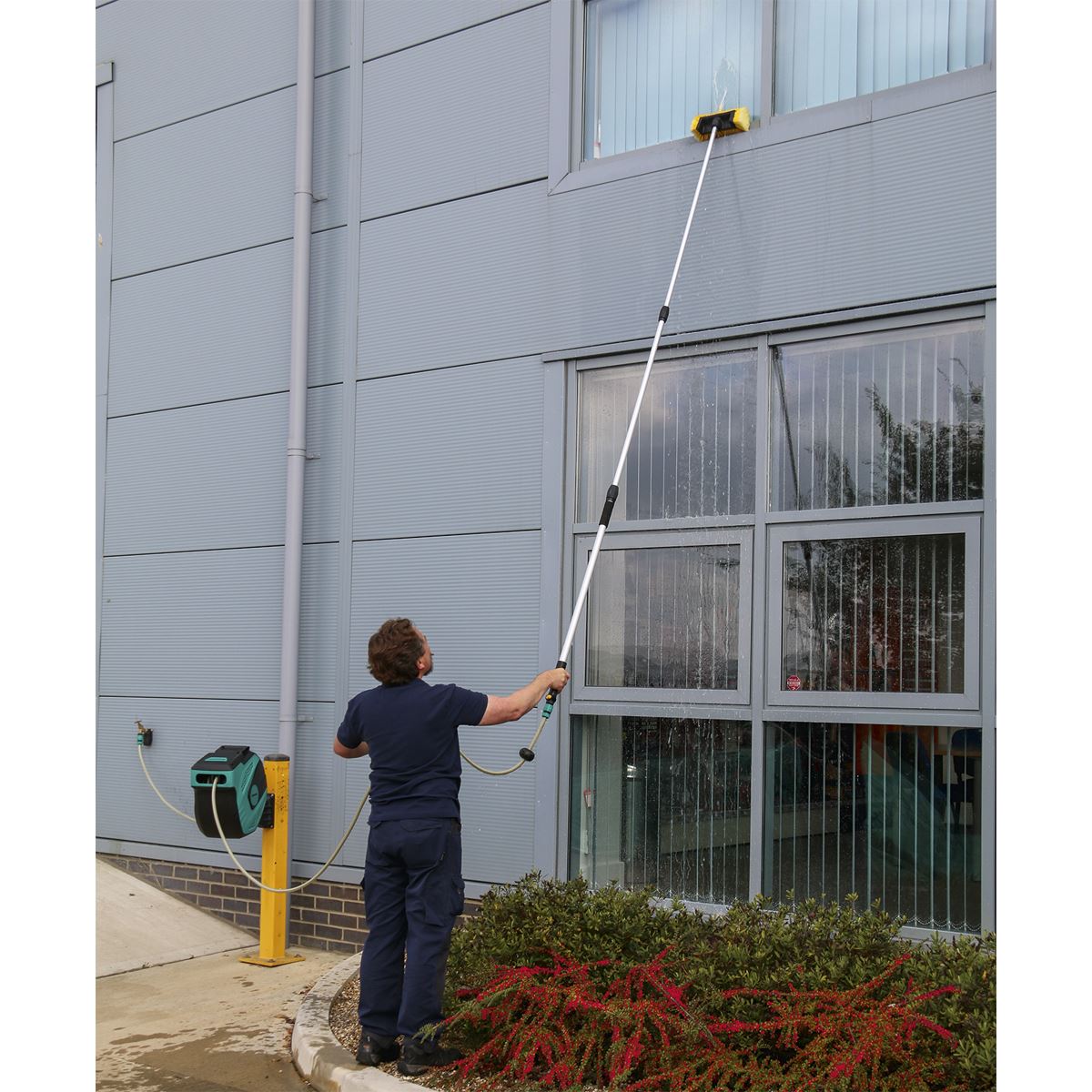 Sealey 5-Sided Flo-Thru Brush with 3m Telescopic Handle CC953