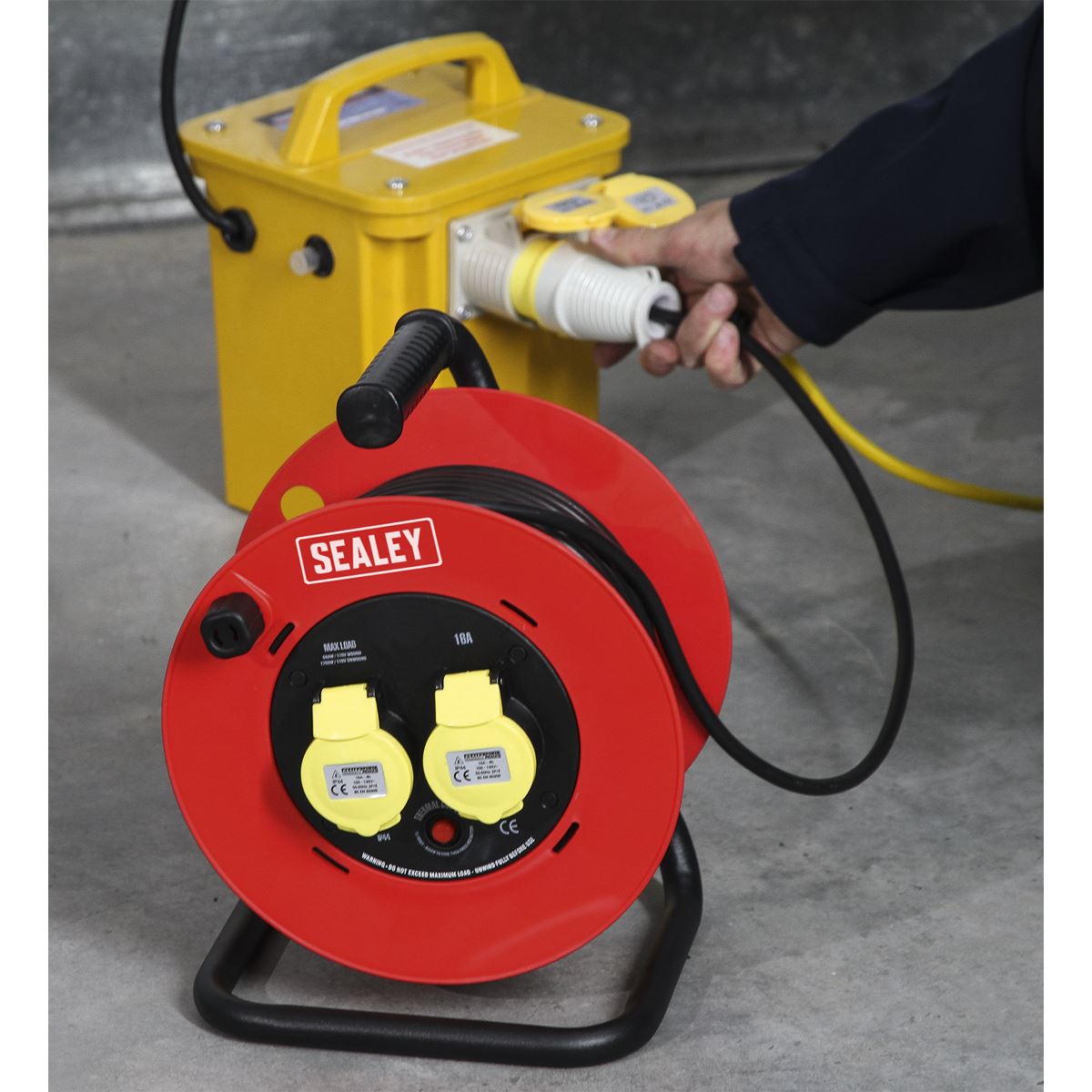 Sealey Cable Reel 25m 2 x 110V 1.5mm� Heavy-Duty Thermal Trip CR12515