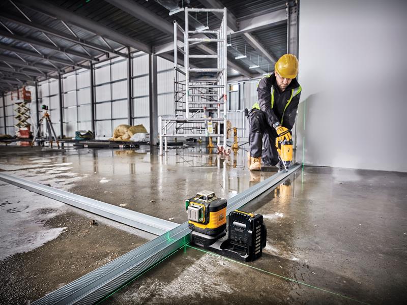 DEWALT DCE089NG18 3 x 360° Green Multi-Line Laser 12/18V Bare Unit DEW089NG