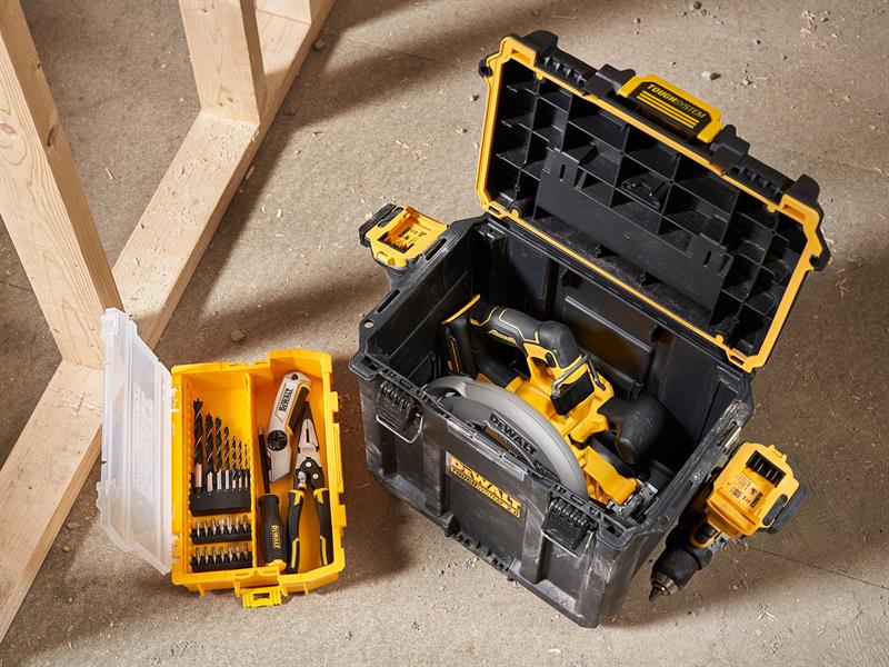 DEWALT TOUGHSYSTEM™ 2.0 Half Width Deep Toolbox DEW180351
