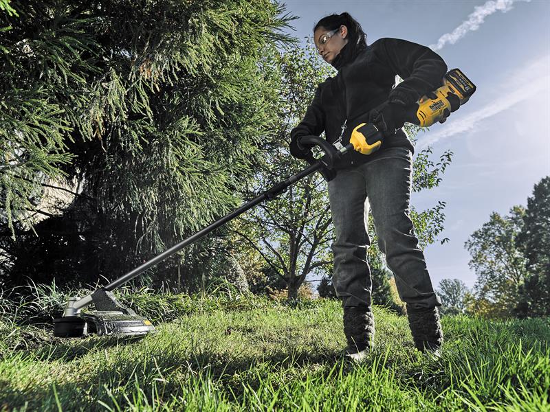 DEWALT DCMAS5713X1 XR FlexVolt Split Boom System + Grass Trimmer 54V 1 x 3.0Ah Li-ion DEWDAS5713X1