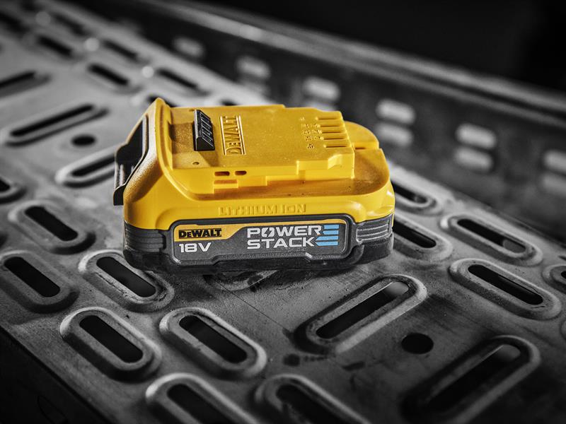 DEWALT DCBP034 XR POWERSTACK™ Slide Battery 18V 1.7Ah Li-ion DEWDCBP034