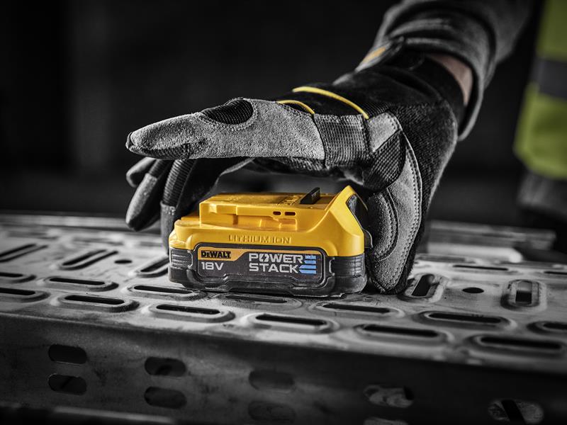 DEWALT DCBP034 XR POWERSTACK™ Slide Battery 18V 1.7Ah Li-ion DEWDCBP034