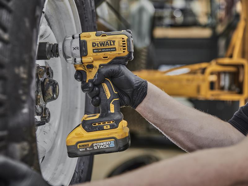 DEWALT DCF891H2T XR BL 1/2in HR Anvil Impact Wrench 18V 2 x 5.0Ah POWERSTACK™ Li-ion DEWDCF891H2T