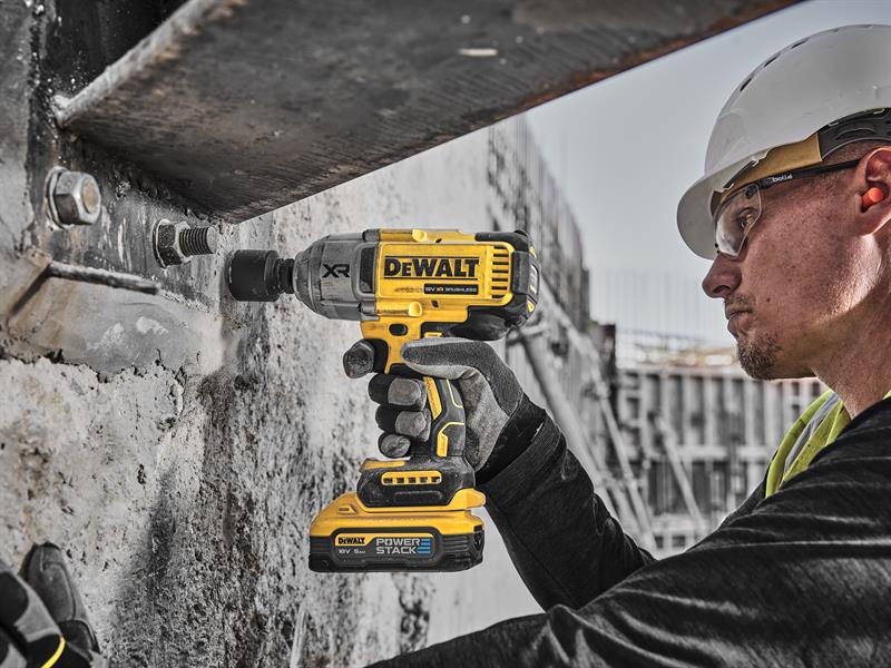 DEWALT DCF900H2T POWERSTACK™ Impact Wrench 18V 2 x 5.0Ah Li-ion DEWDCF900H2T