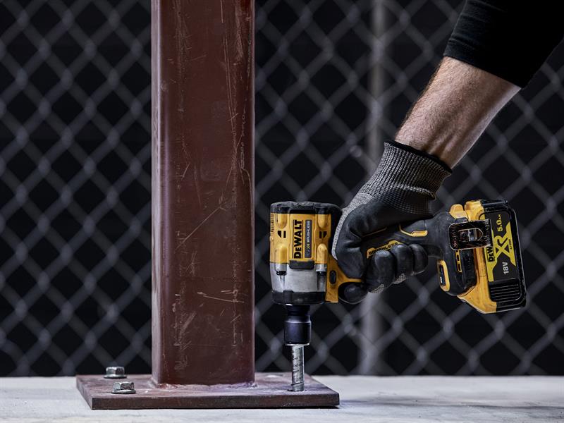 DEWALT DCF921P2T XR BL 1/2in Impact Wrench 18V 2 x 5.0Ah Li-ion DEWDCF921P2T