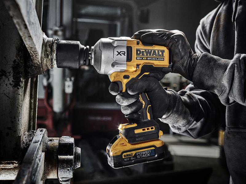 DEWALT 1/2in Impact Wrench 18V 2 x POWERSTACK 5.0Ah Li-ion Batteries DCF961H2T