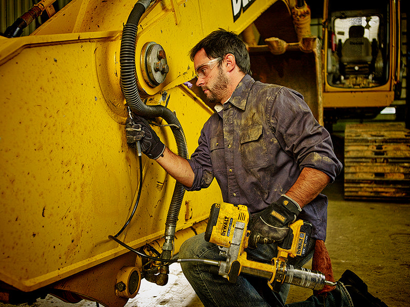 DEWALT DCGG571M1 Cordless XR Grease Gun 18V 1 x 4.0Ah Li-ion DEWDCGG571M1