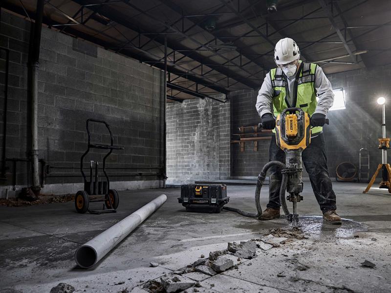 DEWALT XR FlexVolt Demolition Hammer 54V 1 x 5.0Ah Li-ion Inc Chisel DCH966Z2
