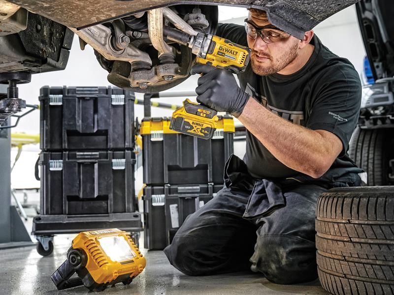 DEWALT DCL077 Compact Task Light 12/18V Bare Unit DEWDCL077