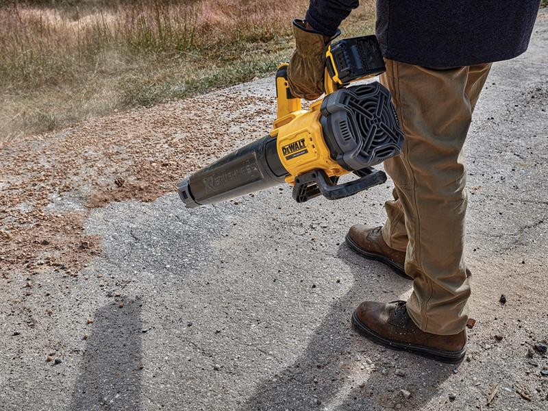 DEWALT DCMB562P1 XR Brushless Axial Blower 18V 1 x 5.0Ah Li-ion DEWDCMB562P1