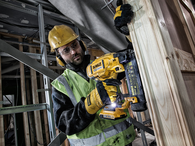 DEWALT DCN680N Brushless XR 18 Gauge Brad Nailer 18V Bare Unit DEWDCN680N