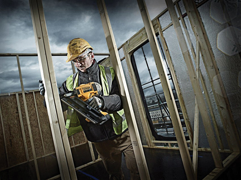 DEWALT DCN692P2 Cordless XR 2-Speed First Fix Nailer 90mm 18V 2 x 5.0Ah Li-ion DEWDCN692P2