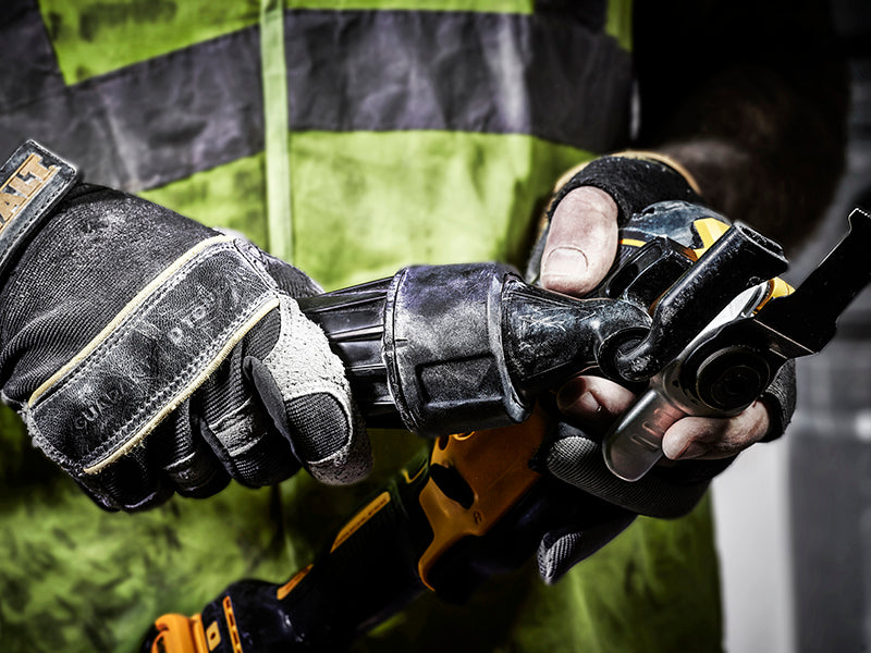 DEWALT DCS355M2 XR Brushless Oscillating Multi-Tool 18V 2 x 4.0Ah Li-ion DEWDCS355M2