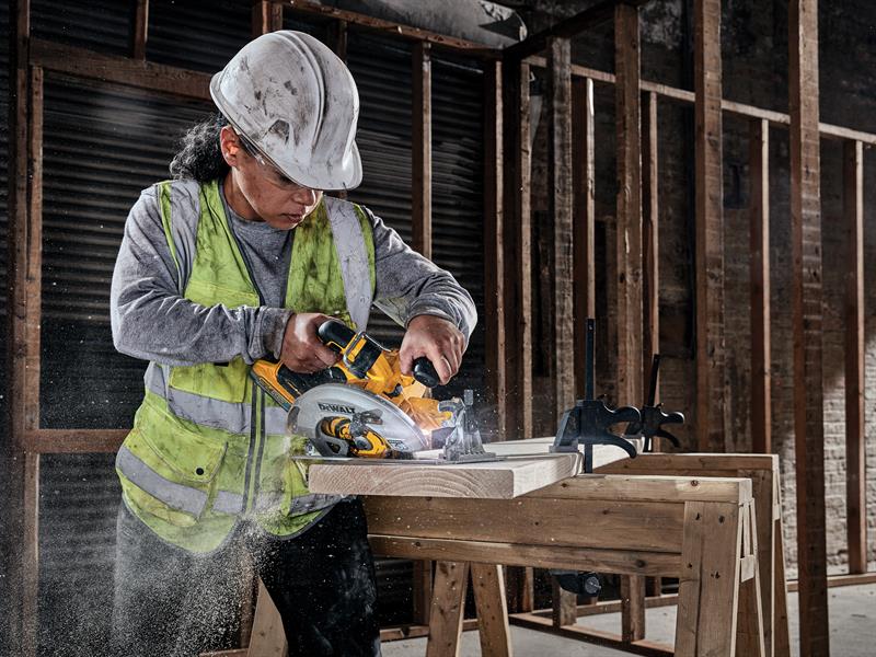 DEWALT DCS573H2T XR Advantage Circular Saw 190mm 18V 2 x 5.0Ah POWERSTACK™ Li-ion DEWDCS573H2T