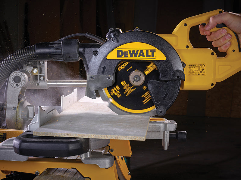DEWALT Extreme PCD Fibre Cement Saw Blade 216 x 30mm x 8T DEWDT1473QZ