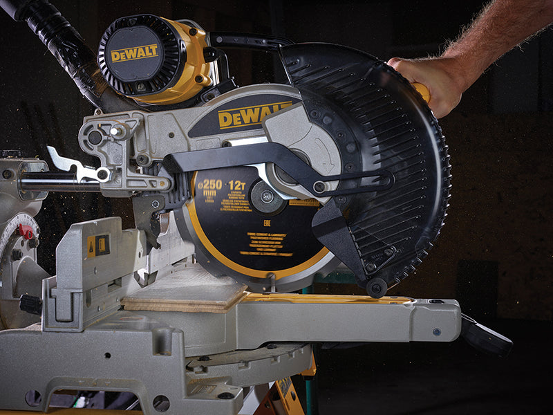 DEWALT Extreme PCD Fibre Cement Saw Blade 250 x 30mm x 12T DEWDT1474QZ