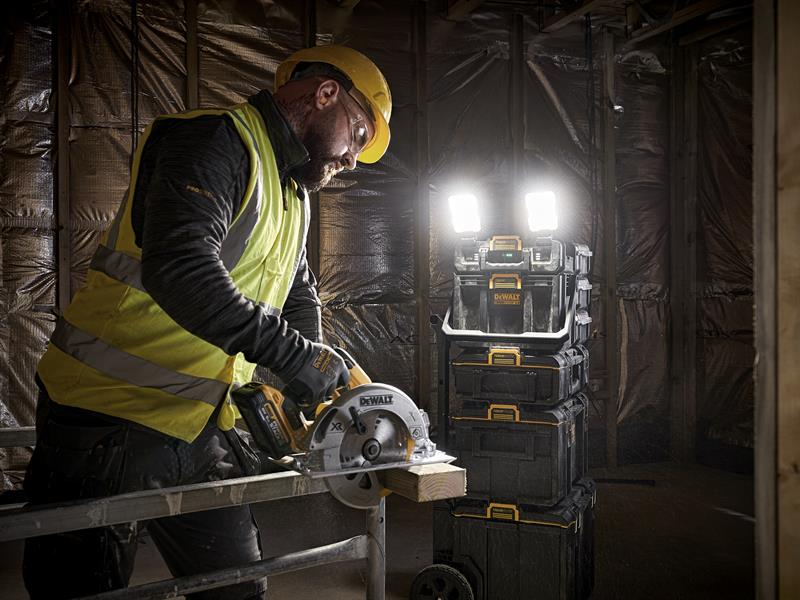 DEWALT TOUGHSYSTEM 2.0 Task Box & Light Auto Stacking Latches DEWDWST08061