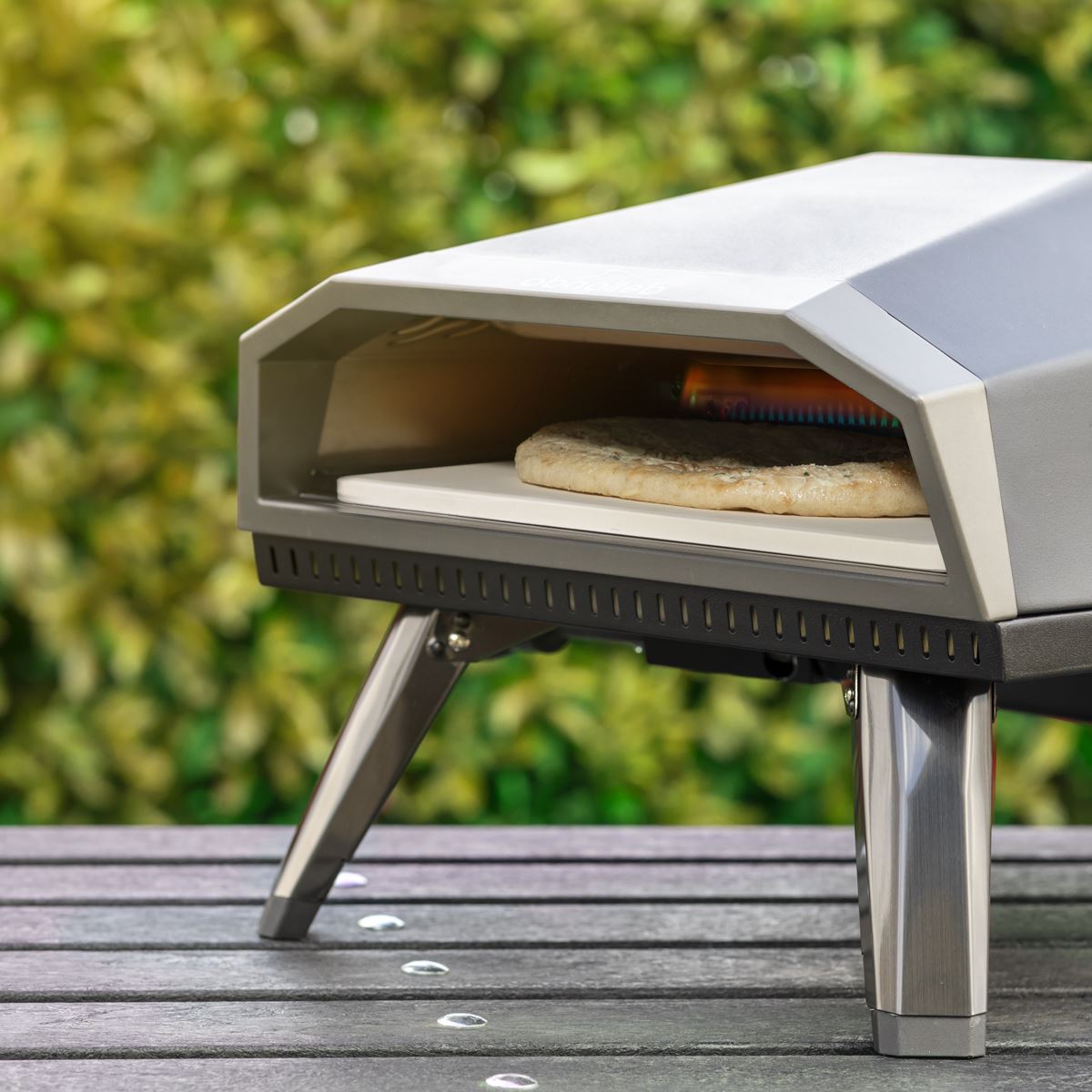 Sealey Dellonda Gas Pizza Oven with Gas Regulator, Water Resistant Cover/Carry Bag & 12" Pizza Peel DG257