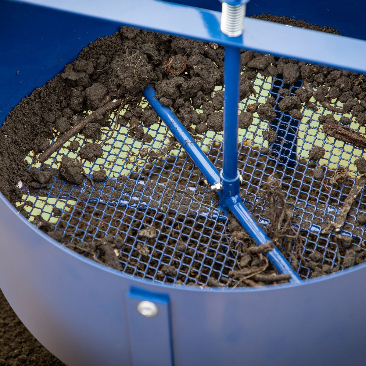Dellonda Large Rotary Garden Sieve Soil Stones Compost Rocks 1.2mm Blue DG261