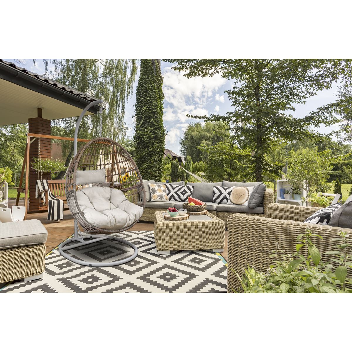 Dellonda Egg Hanging Swing Chair Wicker Rattan Basket Steel Frame Single DG60