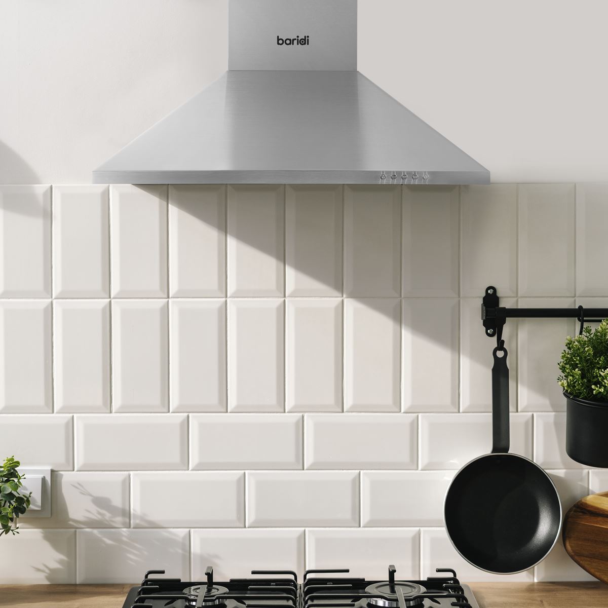Baridi 60cm Chimney Style Cooker Hood with Carbon Filters Stainless Steel DH126